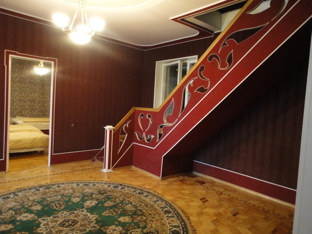 Royal Boutique Hotel On Kievyan Yerevan Exterior photo